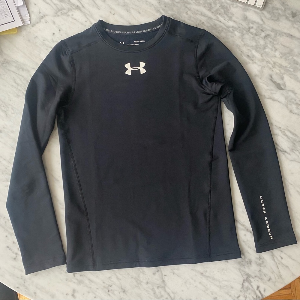 UNDER ARMOUR Youth ColdGear Black Long Sleeve Baselayer.